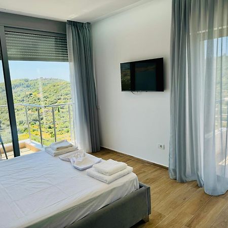 Petros Rooms Химара Экстерьер фото