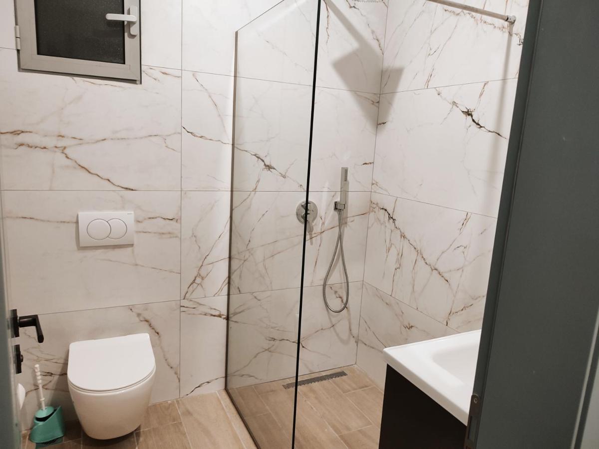Petros Rooms Химара Экстерьер фото