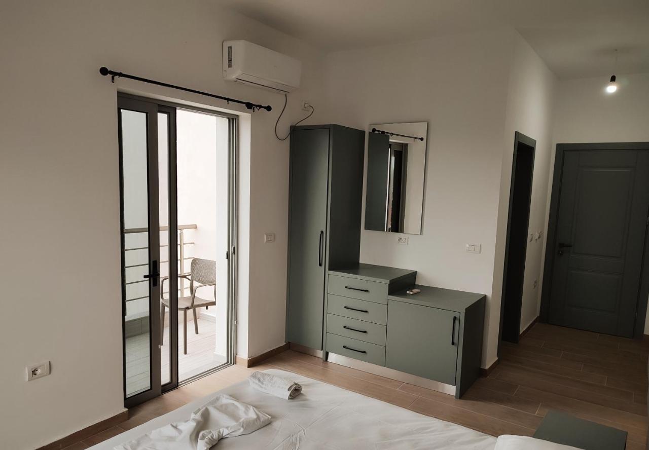 Petros Rooms Химара Экстерьер фото