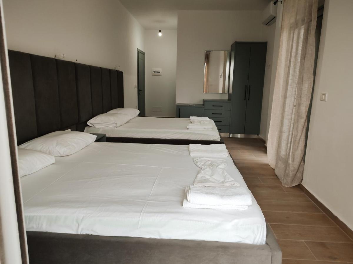 Petros Rooms Химара Экстерьер фото