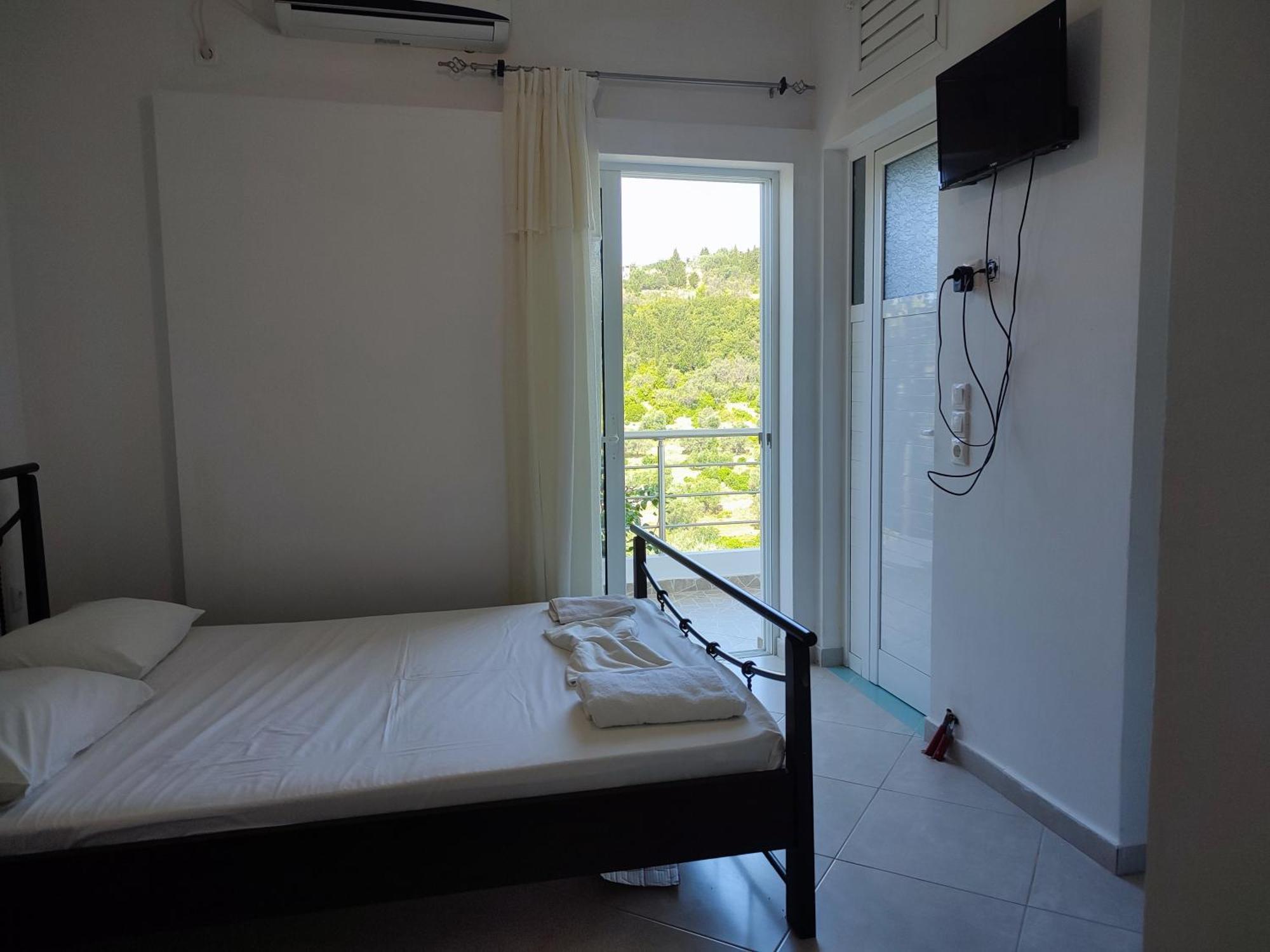 Petros Rooms Химара Номер фото