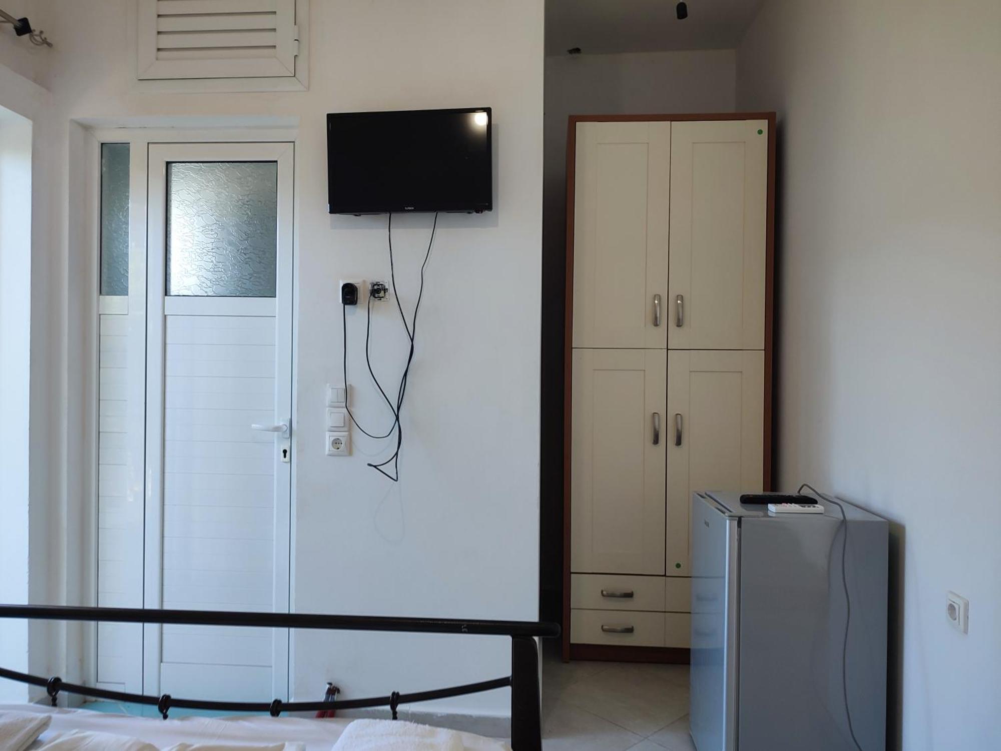 Petros Rooms Химара Номер фото
