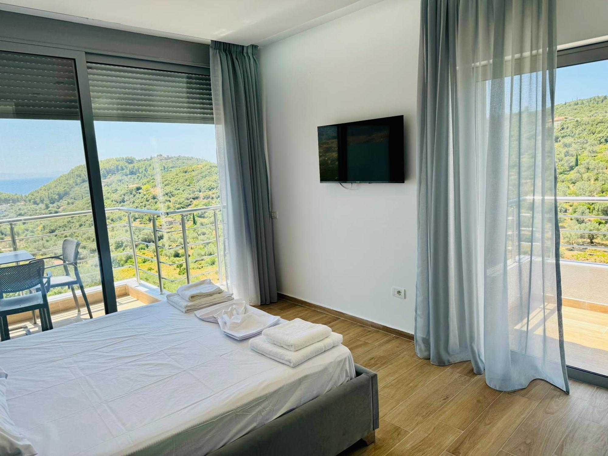 Petros Rooms Химара Экстерьер фото