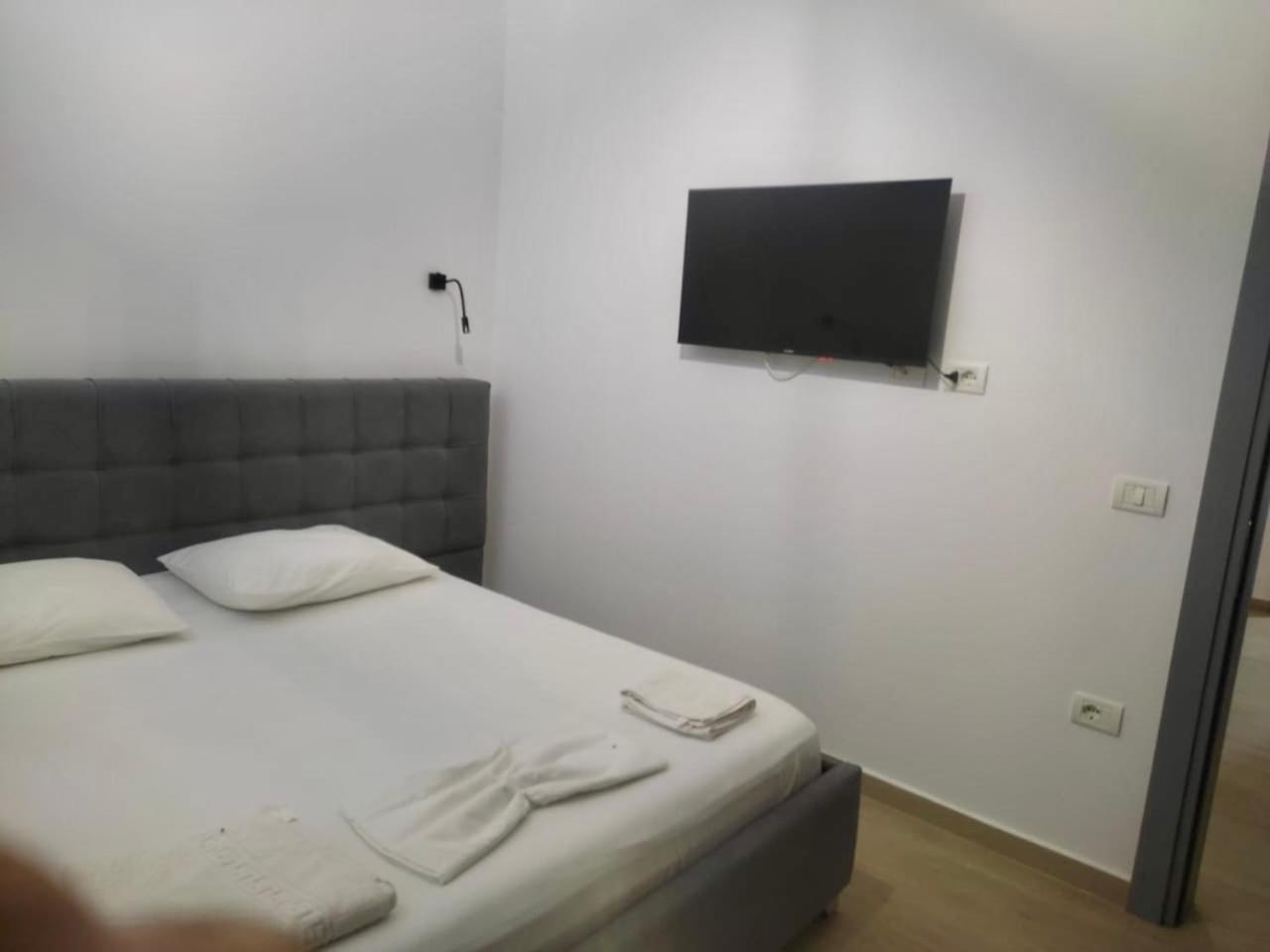 Petros Rooms Химара Экстерьер фото