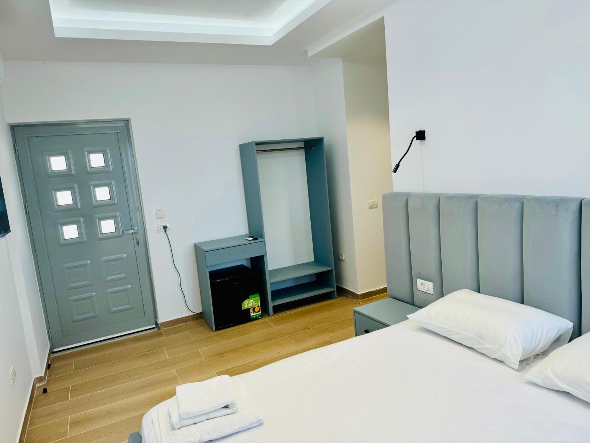 Petros Rooms Химара Экстерьер фото