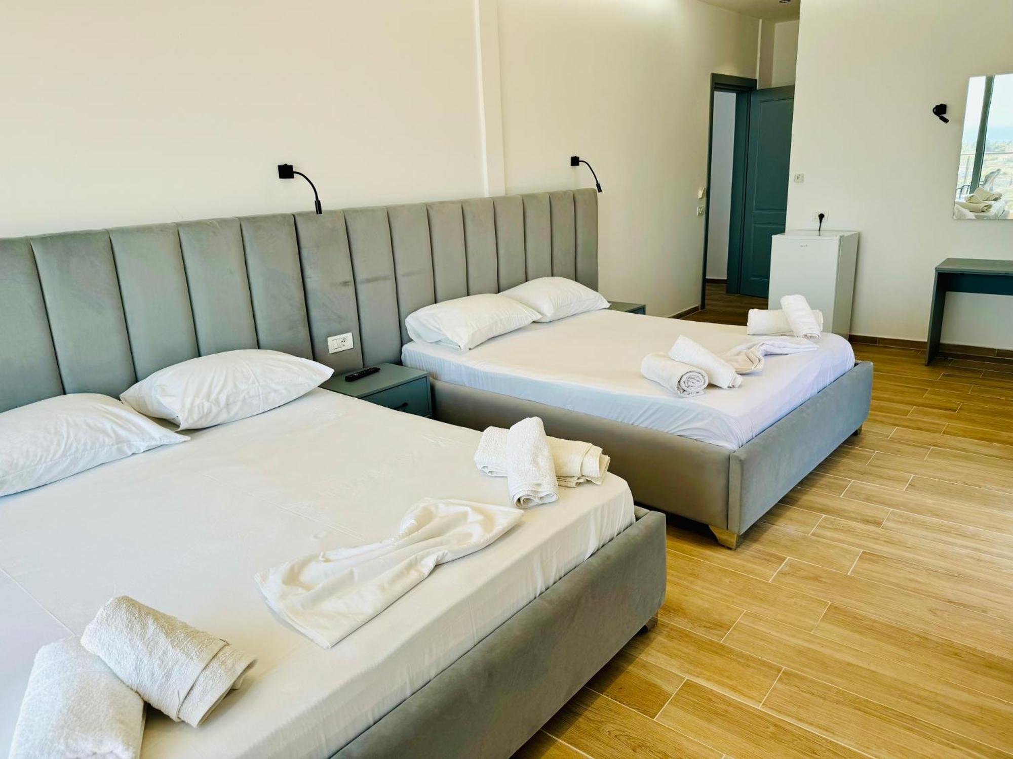 Petros Rooms Химара Экстерьер фото