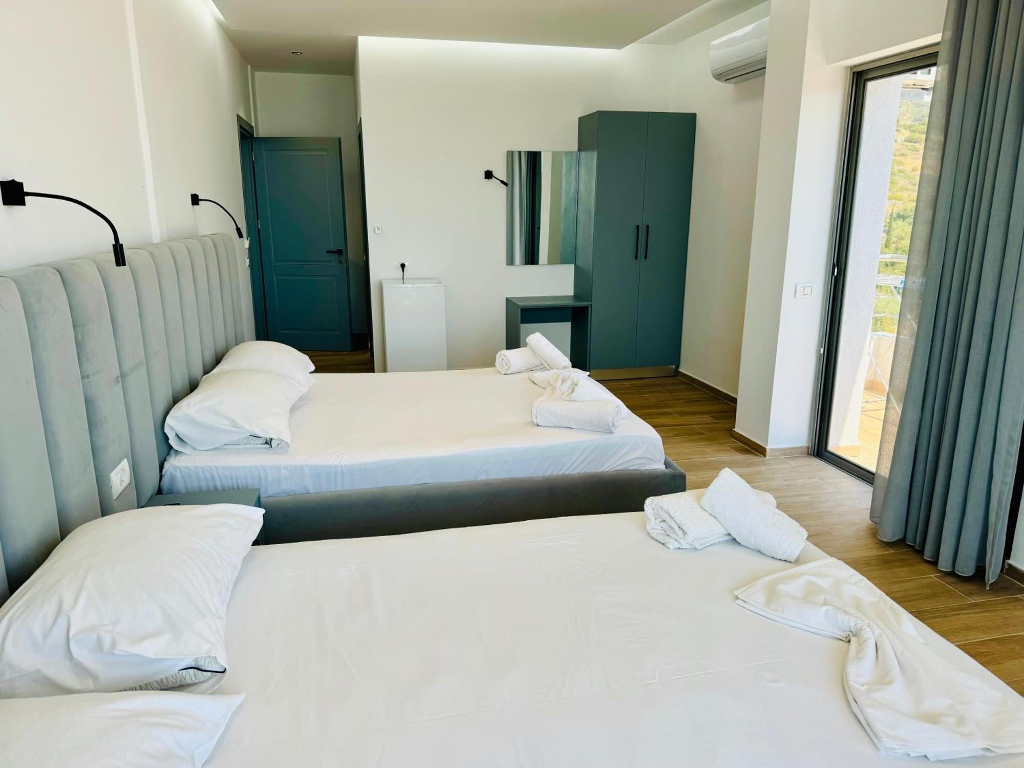 Petros Rooms Химара Экстерьер фото